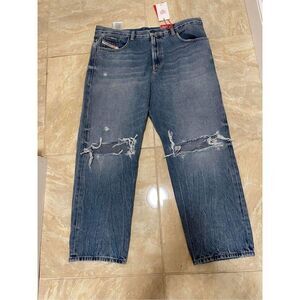 Diesel Regular Fit Mid Waist Boyfriend Leg Jeans Size 34
